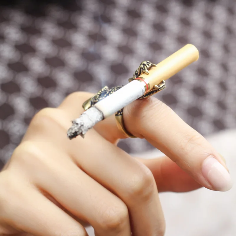 Porta sigarette retrò drago Po - Vape Ring recensione e prezzo